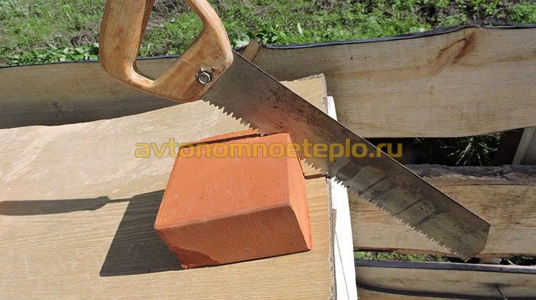 Какой кирпич лучше держит тепло