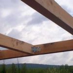 Уголки - привычный метод. Можно использовать усиленные, но не обязательно