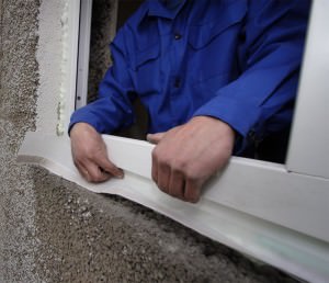 Укрепление ленты ПСУЛ на окне