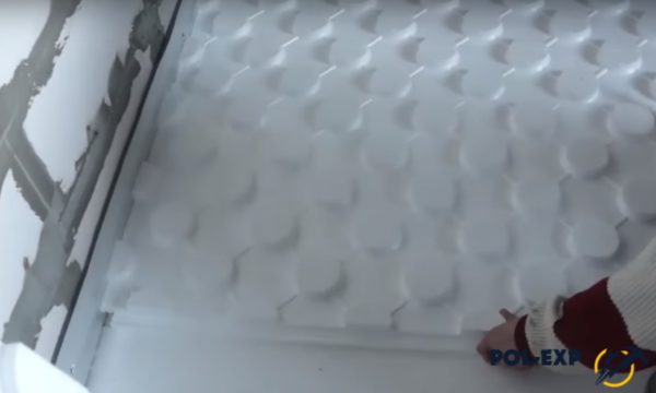 Процесс укладки матов