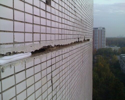 Зачем обрабатывать швы в панельном доме