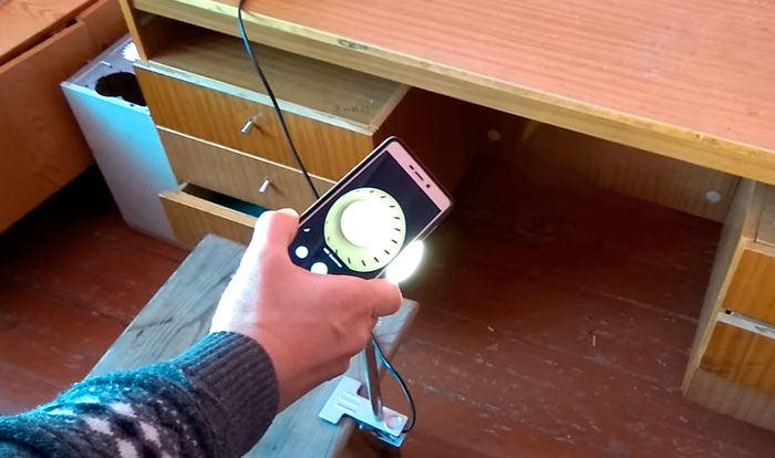 проверка пульсаций светодиодной лампочки через смартфон
